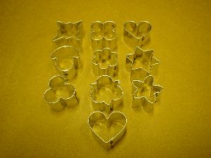 10 mini vykrajovačiek 13 mm